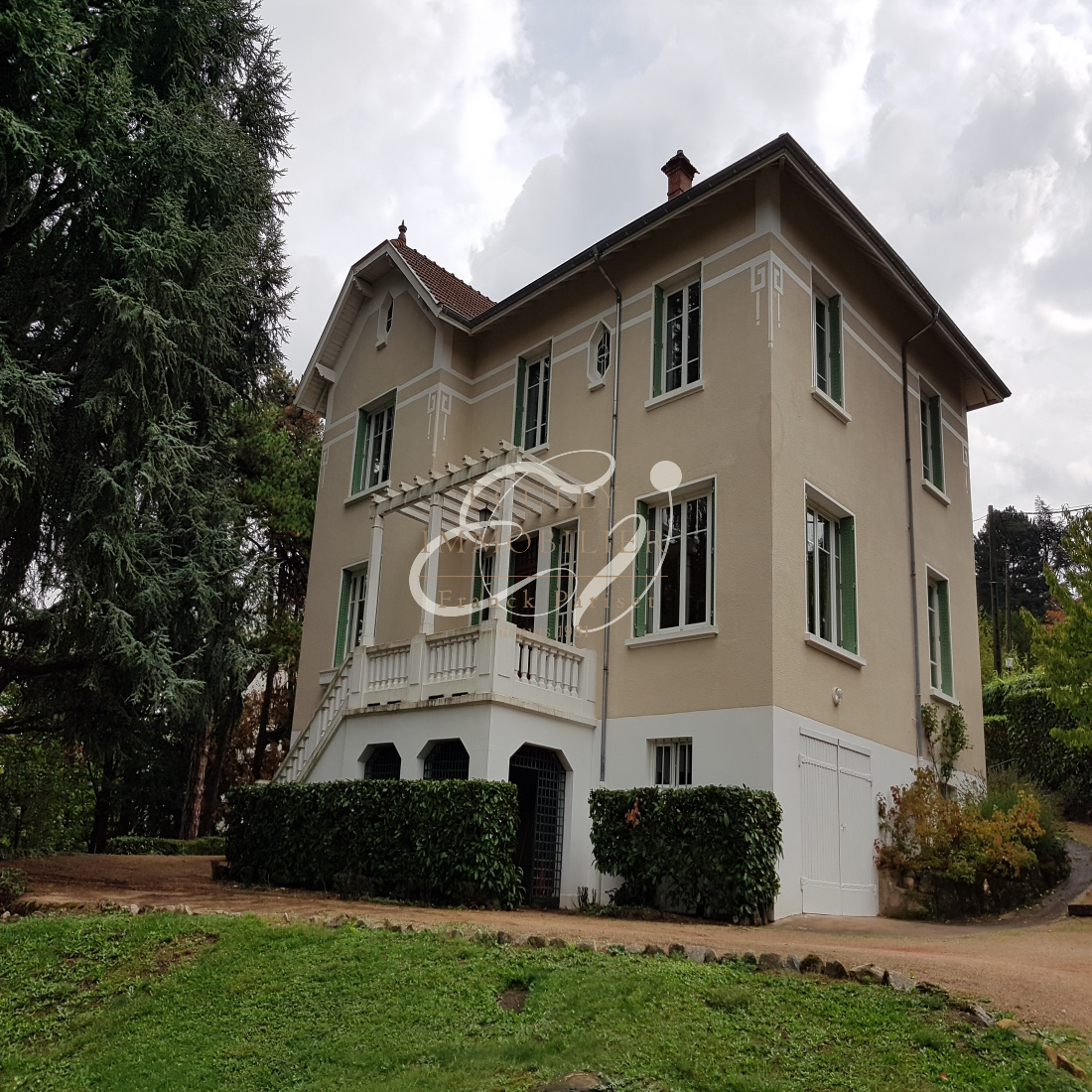 vente VENTE TASSIN LA DEMI LUNE 69160 - BELLE MAISON STYLE 1930 220M² 5 ...